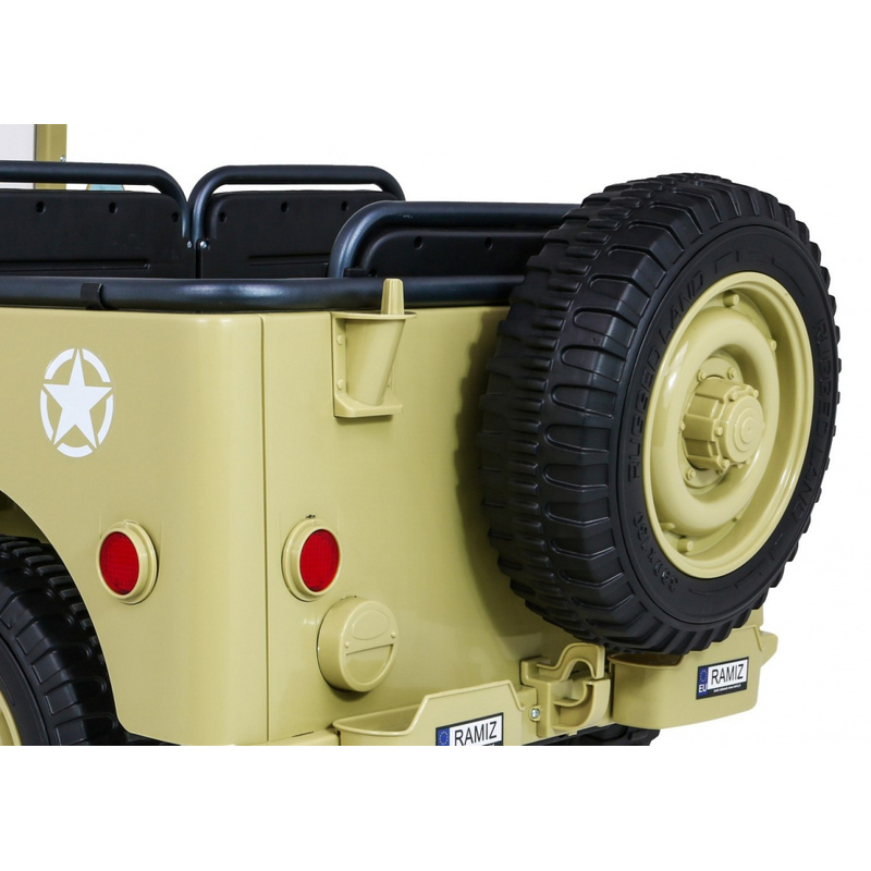 Trīsietīgs elektriskais automobilis Retro 4x4