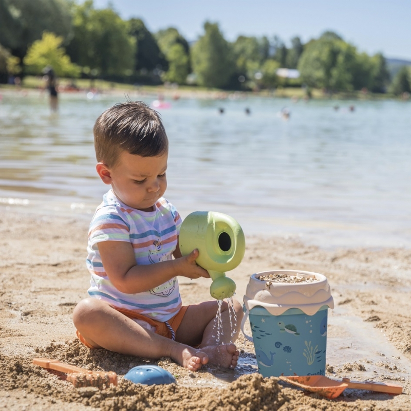 Smoby spainis ar smilšu piederumiem un bioplastmasas lejkannu