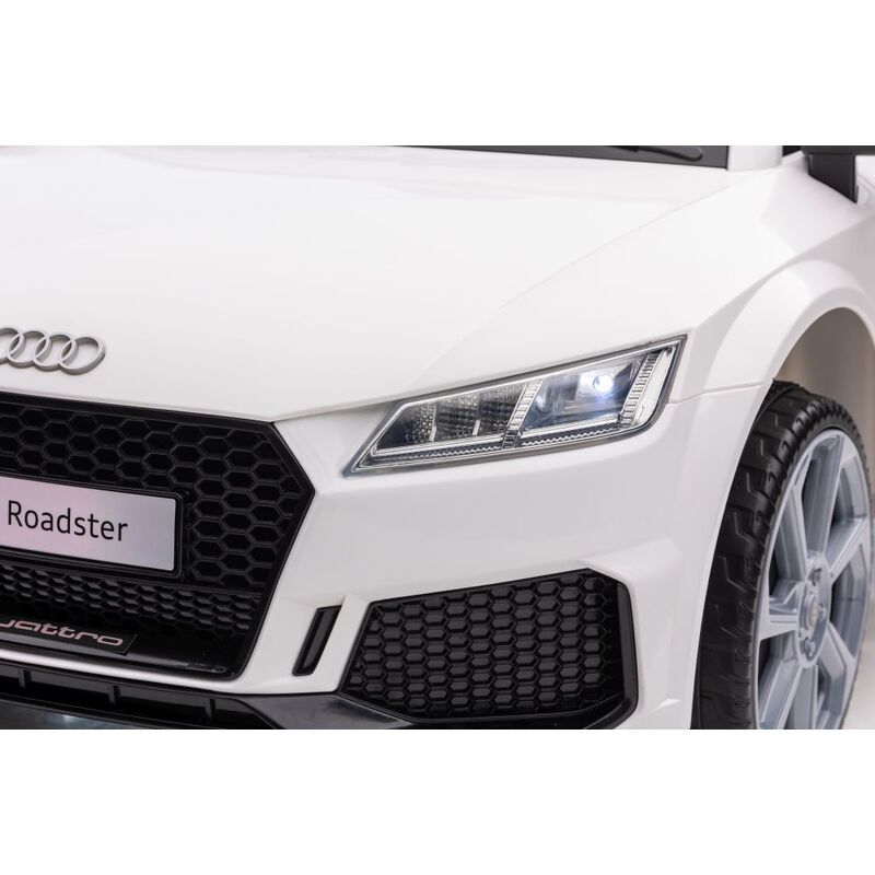 Audi TT RS elektriskais divvietīgais automobilis, balts